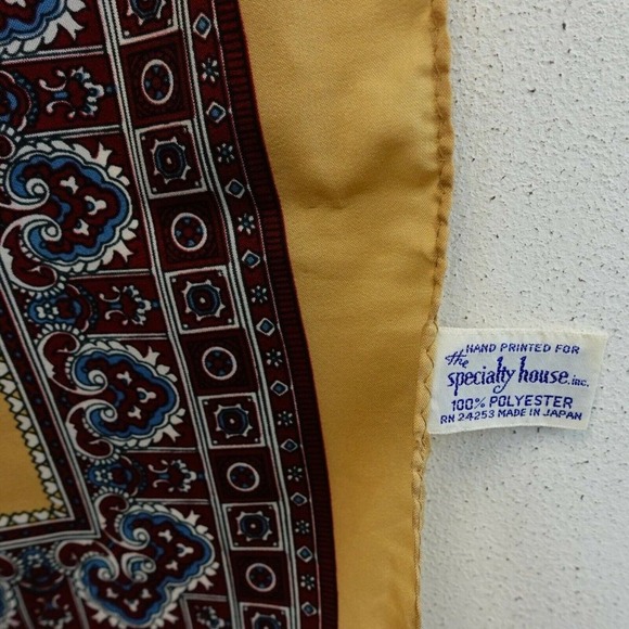 Paisley Handkerchief Scarf THE SPECIALTY HOUSE Burgundy Bandana Art Deco 26.5x28 - Picture 2 of 6